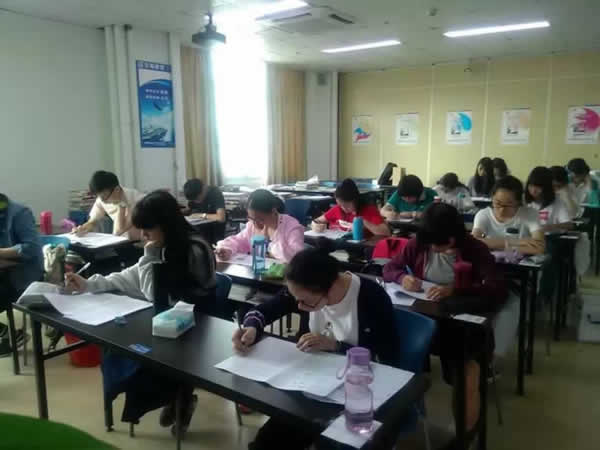 高考教育机构