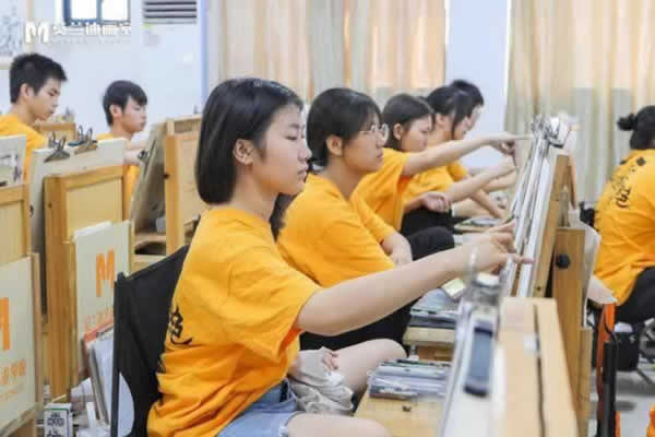 高考教育机构