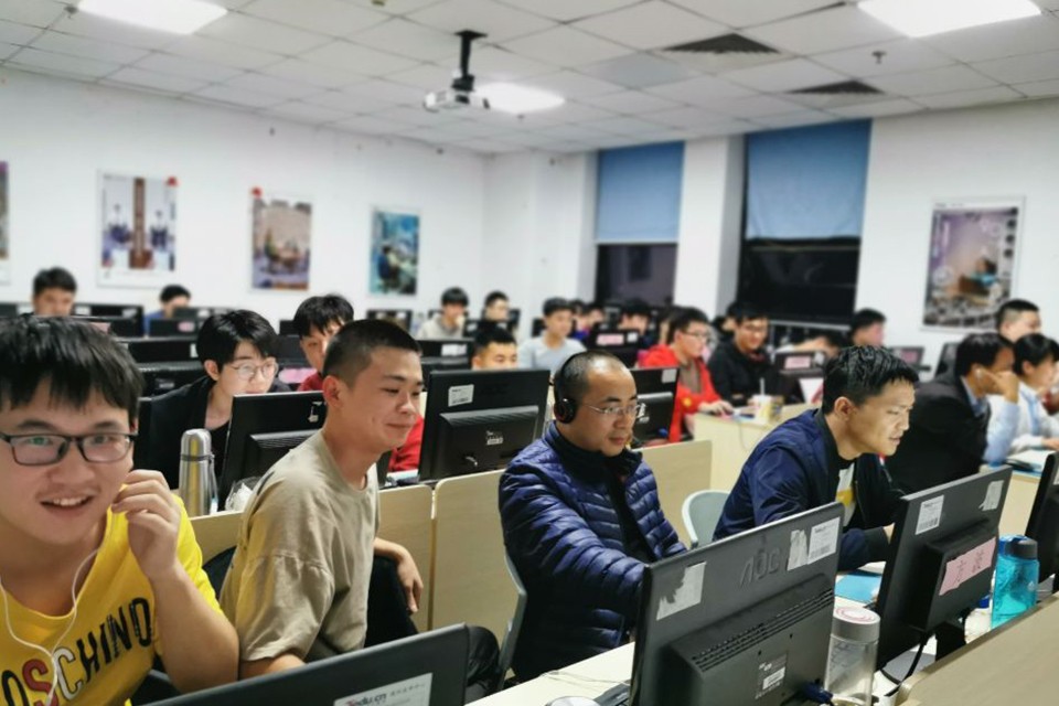深圳达内IT教育